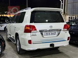 تۆیۆتا لاند کروزەر